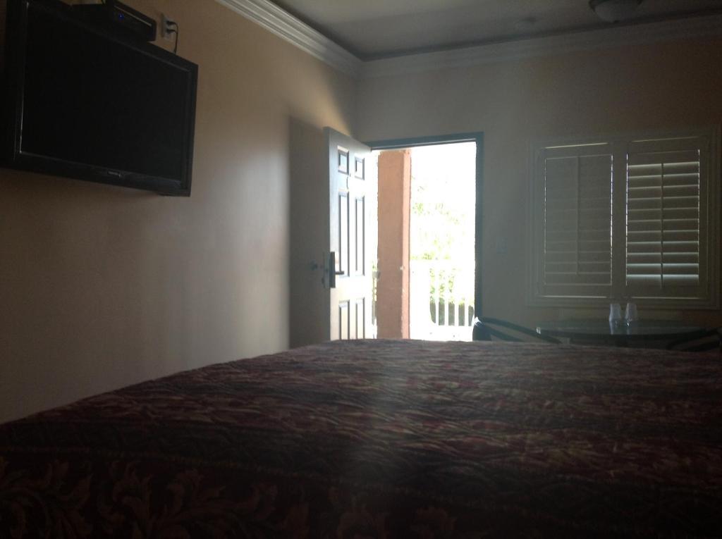 לוס אנג'לס Bronco Motel מראה חיצוני תמונה